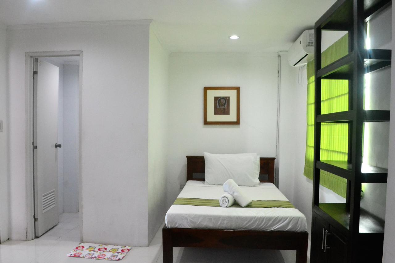 Hotel Lola Natividad Виган Экстерьер фото